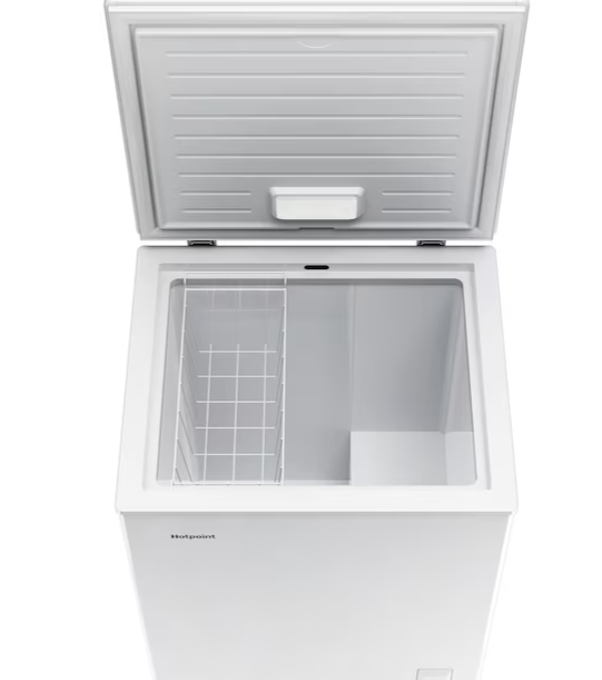 HCM5QWWW Hotpoint 4.9-cu ft Manual Defrost Chest Freezer Convertible To Refrigerator (White)